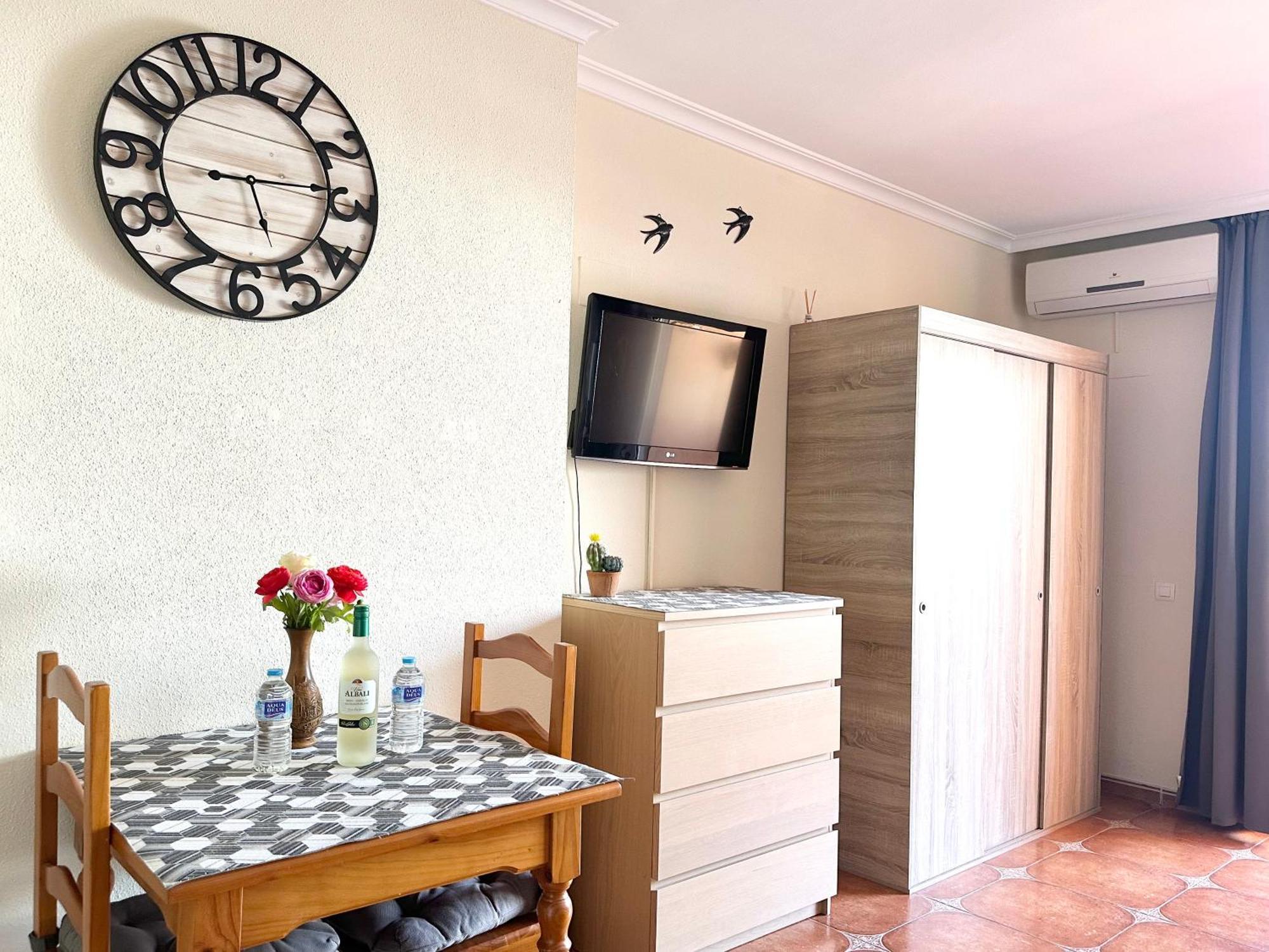 Costa Del Sol Seaside Studio - 5 Mins From Beach Fuengirola Extérieur photo